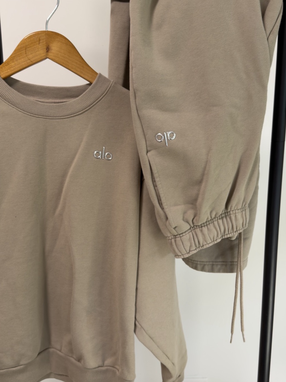 ALO Accolade Sweat Set Taupe XS/S Matching Crewneck Sweatpants